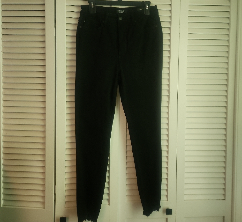 Judy Blue Black High-Waisted Jeans
